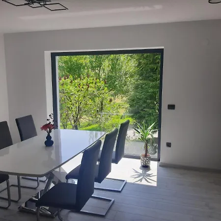 Appartement House Under The Maple Tree