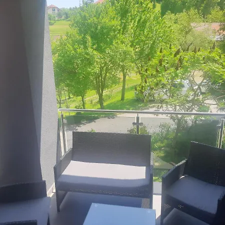 Appartement House Under The Maple Tree