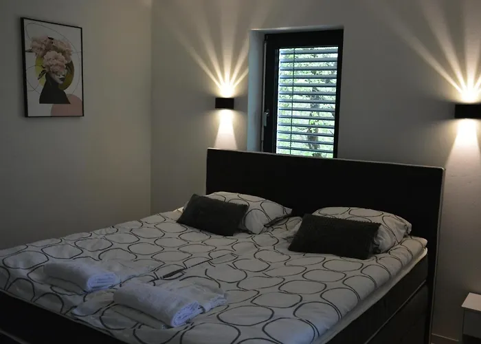 House Under The Maple Tree *