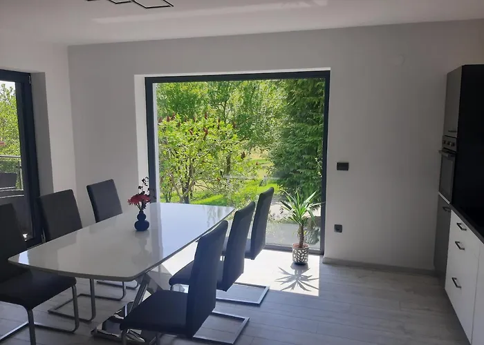 Apartamento House Under The Maple Tree